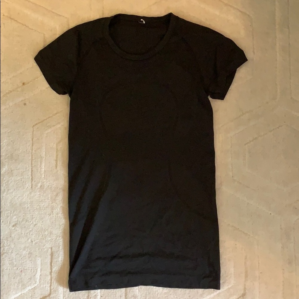 Black Lululemon short sleeve